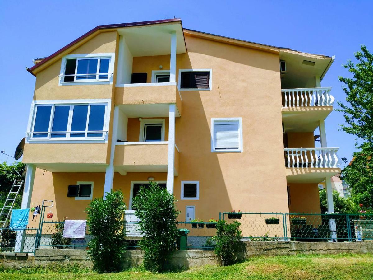 Dom Za Odmor J&S Διαμέρισμα Sutomore Εξωτερικό φωτογραφία
